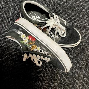 Vans Women Old Skool Platform Shoes (Black/White) Size 5.5